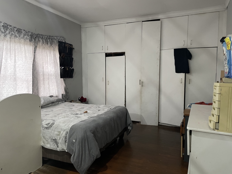 6 Bedroom Property for Sale in Belmont Park Western Cape